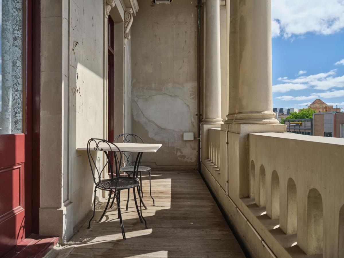 Craig'S Royal Hotel Ballarat Buitenkant foto The balcony of the 1880s building