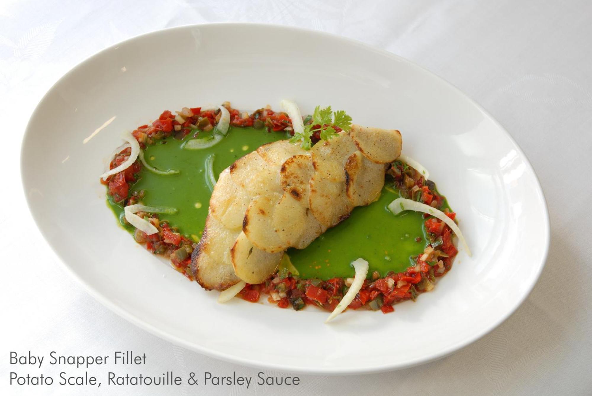 Craig'S Royal Hotel Ballarat Buitenkant foto A prepared fillet of a grouper