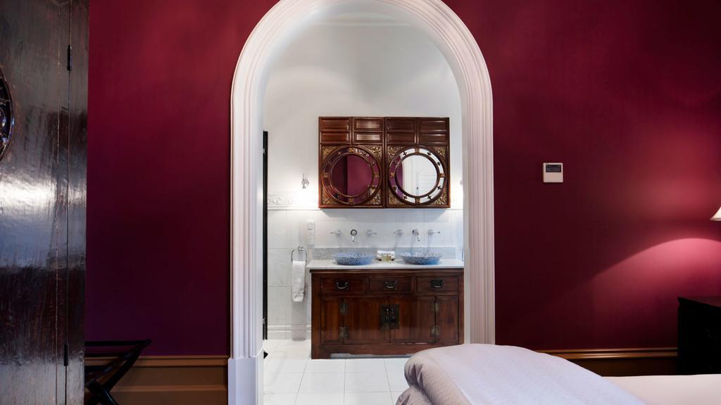 Craig'S Royal Hotel Ballarat Buitenkant foto A bathroom at the hotel