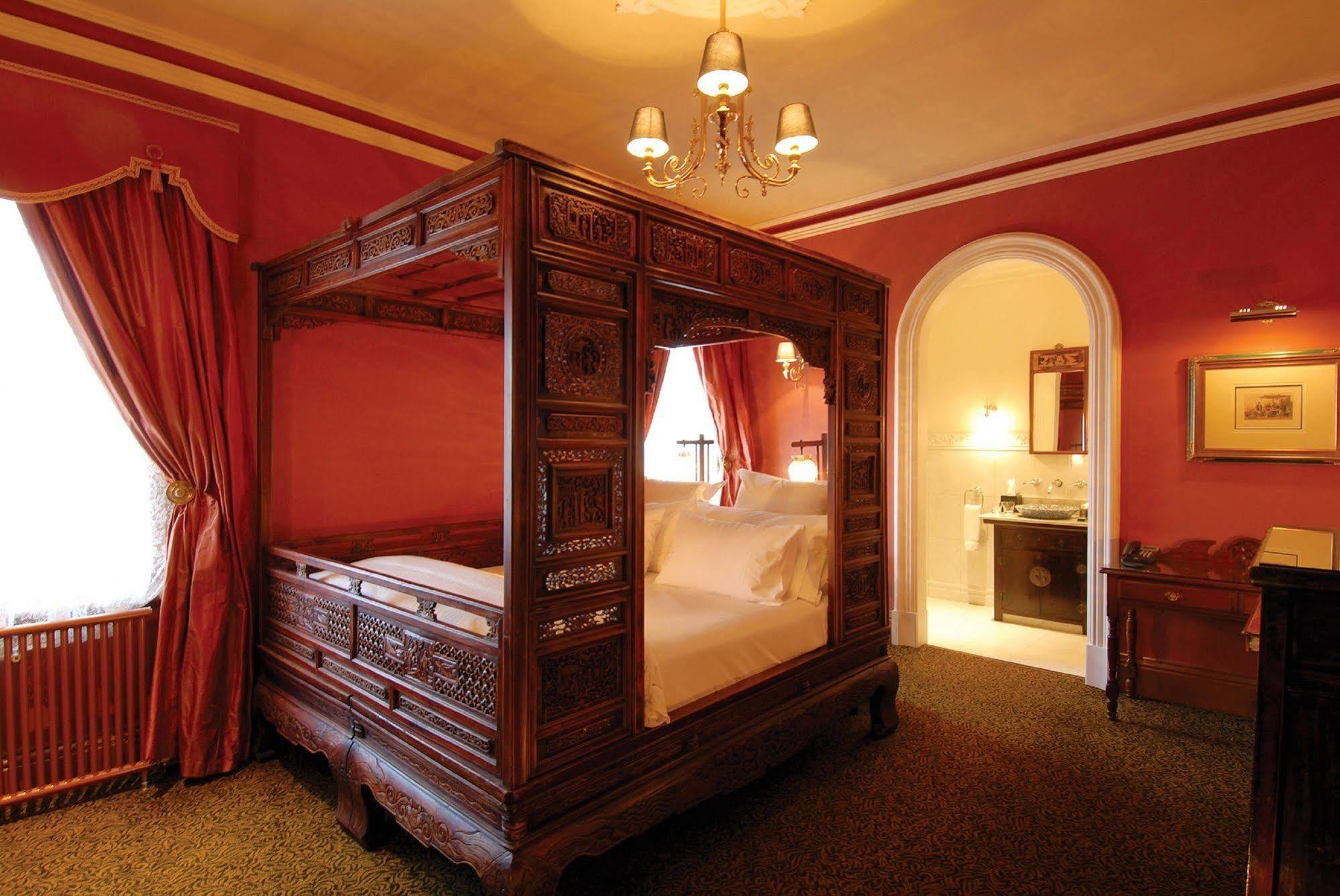 Craig'S Royal Hotel Ballarat Buitenkant foto A room at the hotel