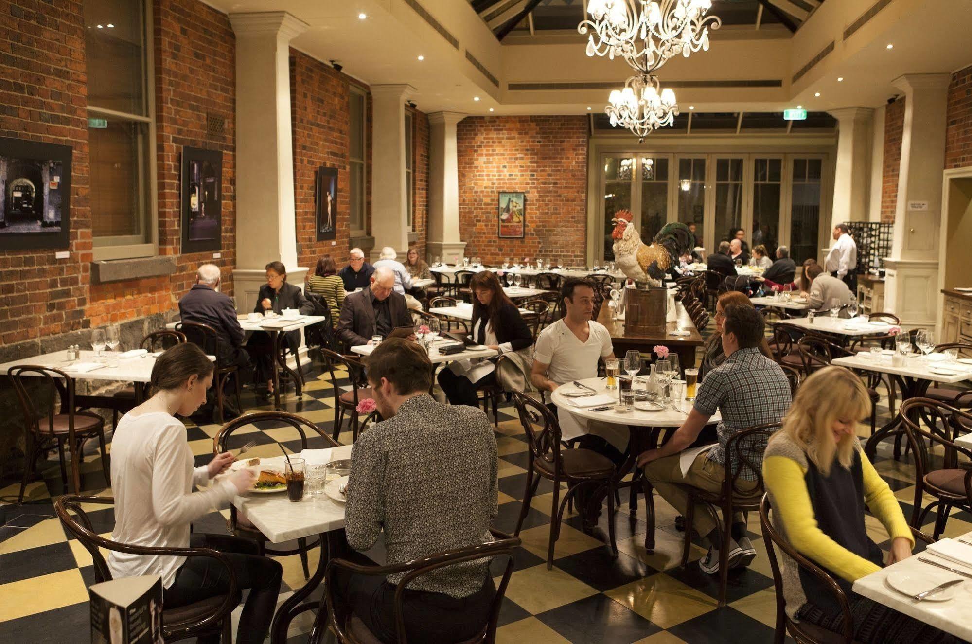 Craig'S Royal Hotel Ballarat Buitenkant foto Interior of the restaurant