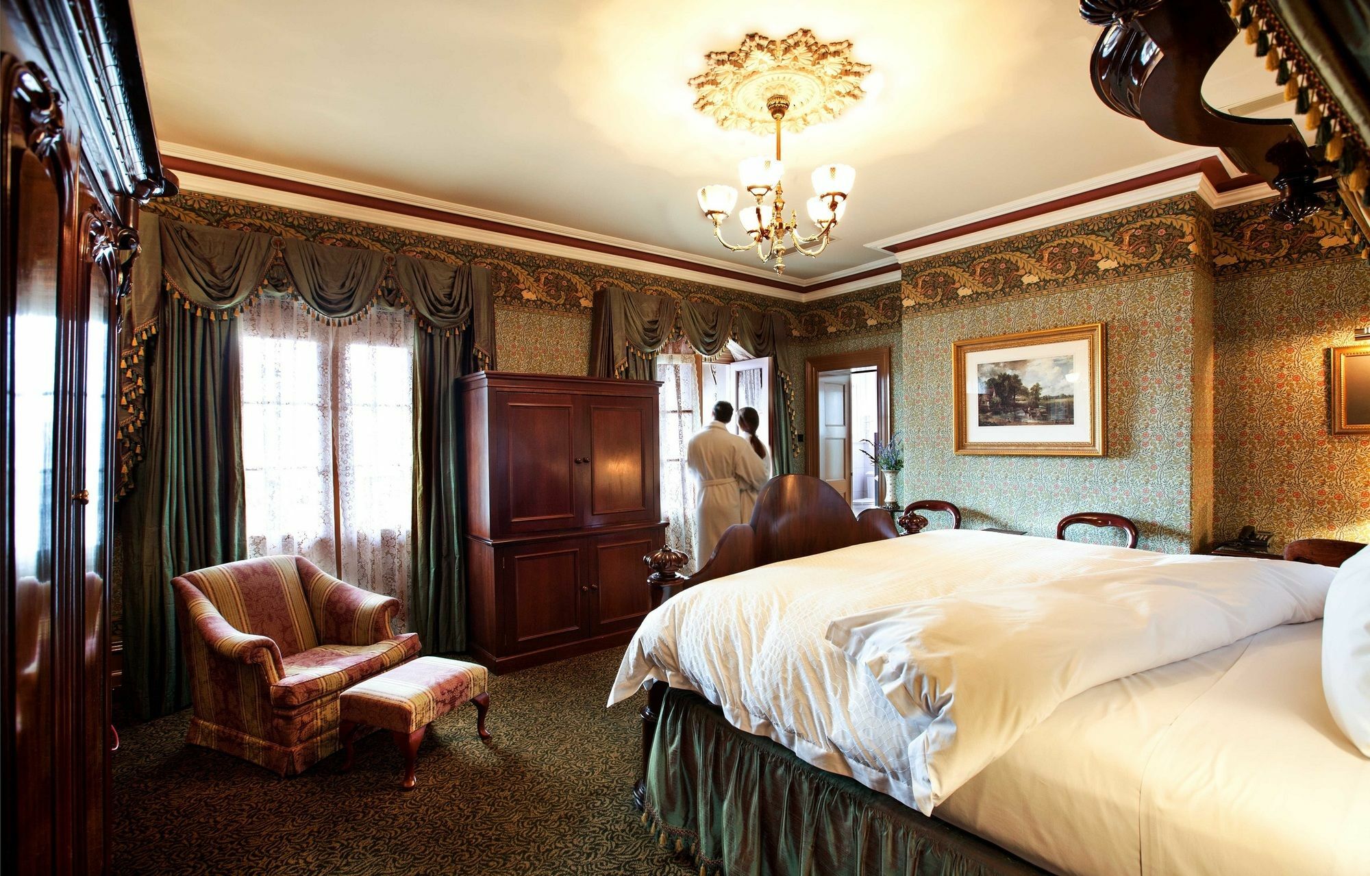 Craig'S Royal Hotel Ballarat Buitenkant foto A guest room at the Hotel de Ville