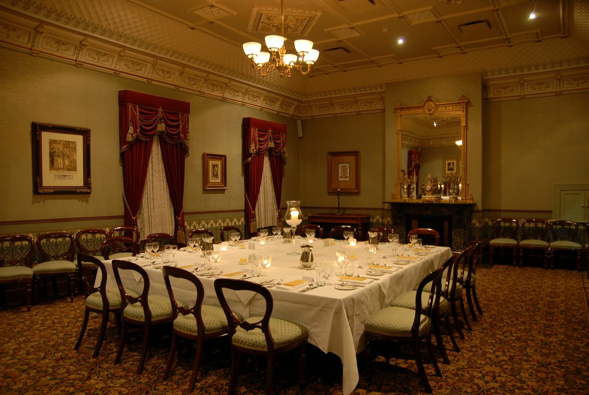 Craig'S Royal Hotel Ballarat Buitenkant foto The dining room at the Governor's Residence